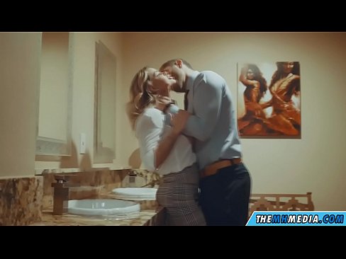 ❤️ Калі грудастая бландынка спакушае цябе ў грамадскім туалете ️ Чортнае відэа на be.marketapp.top ❌